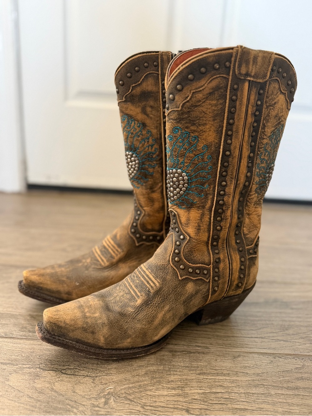 Dan Post Heart Breaker Distressed Leather Western Boots DP3441 Snip Toe Size 8M